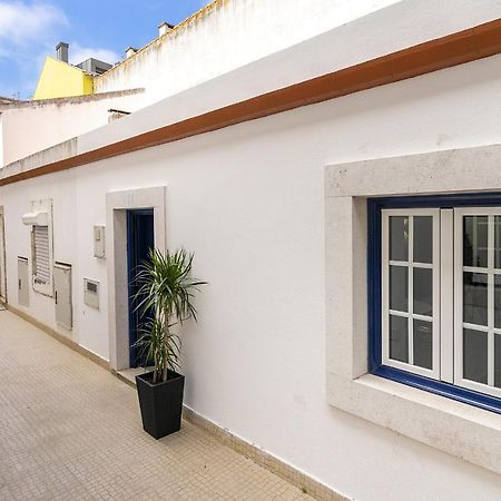 Whome Urban Escape: 1-Br W/Mezzanine Near Campo Ourique Lisboa Exteriör bild